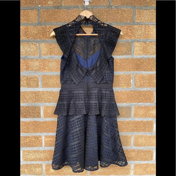 Adelyn rae lace dress size small - Picture 14 of 15